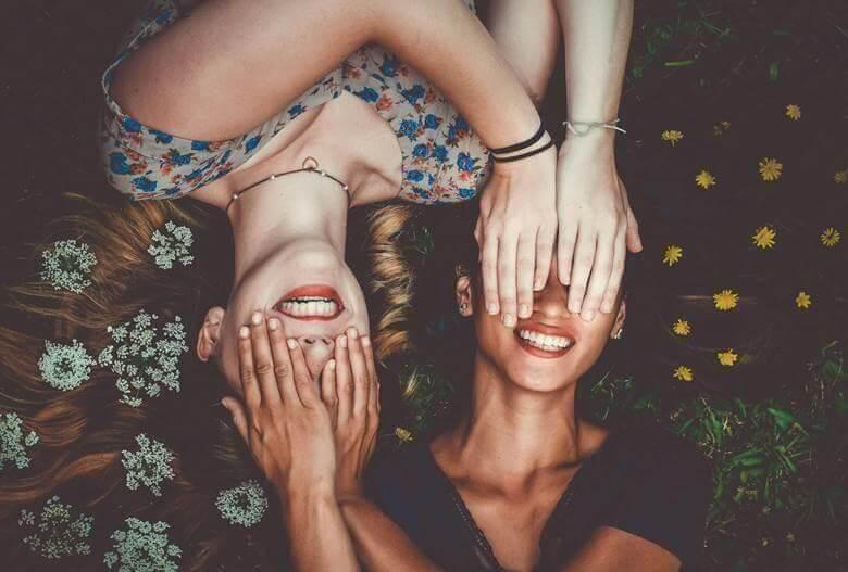 Fashion Girls Know a Confident Smile Starts with these Simple Habits