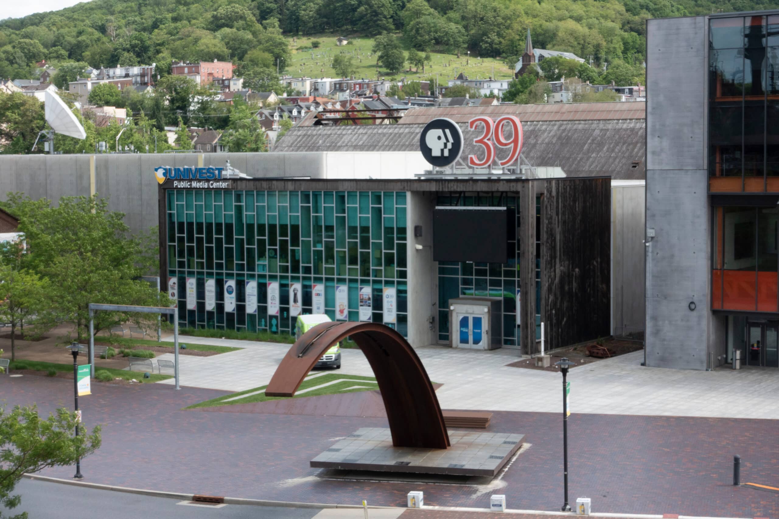 Public broadcasting to Shut Down After $1.1 Billion Federal Funding Cut